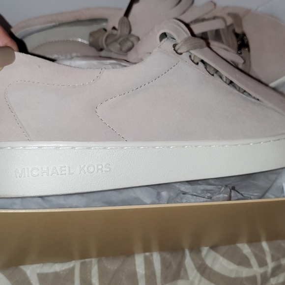 Michael Kors - Picture 5 of 5